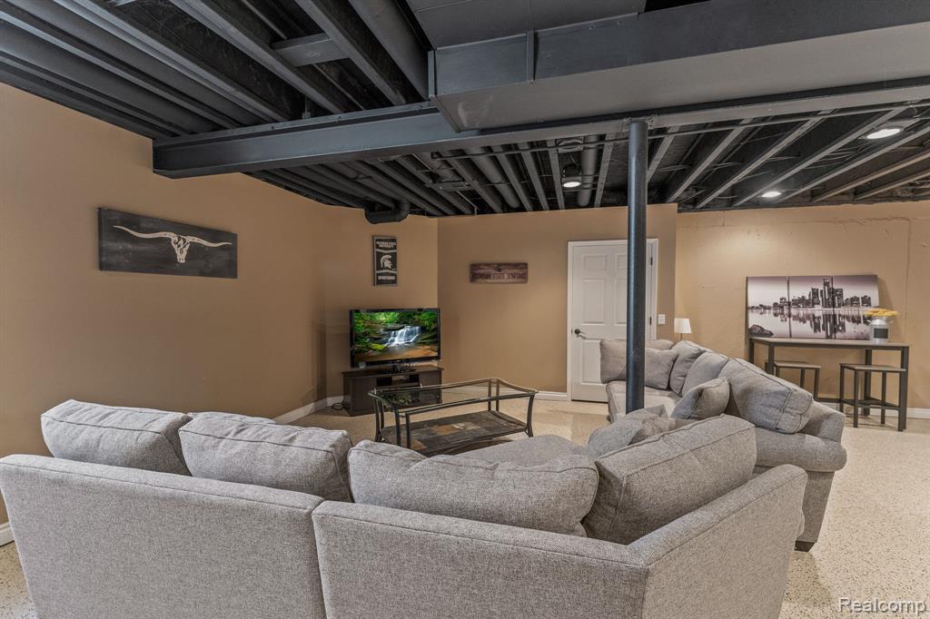 6060 Balmoral Way, Commerce Twp, MI 48382 — Photo 34