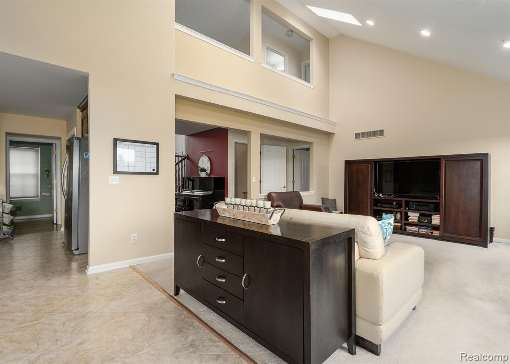 4839 SYCAMORE Drive, Ypsilanti, MI 48197 — Photo 9