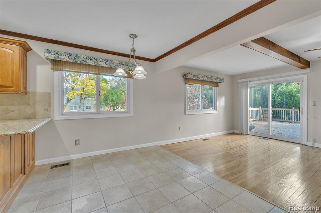 4248 WHITEBIRCH Drive, West Bloomfield, MI 48323 — Photo 18