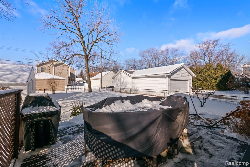 551 Auburn, Plymouth, MI 48170 — Photo 44