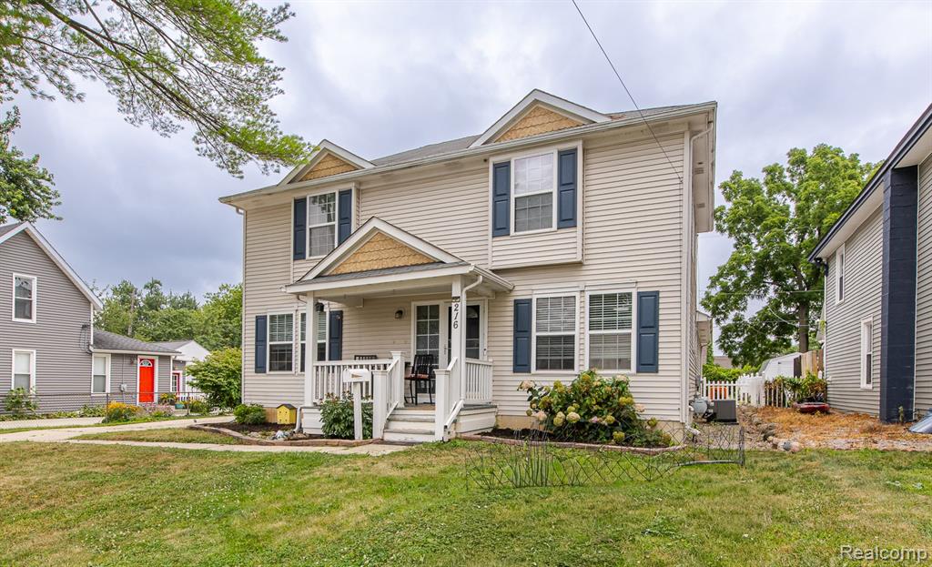 216 W Flint Street, Lake Orion, MI 48362