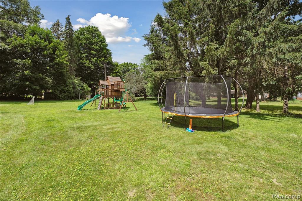 21378 Summerside Court Court, Northville, MI 48167 — Photo 47