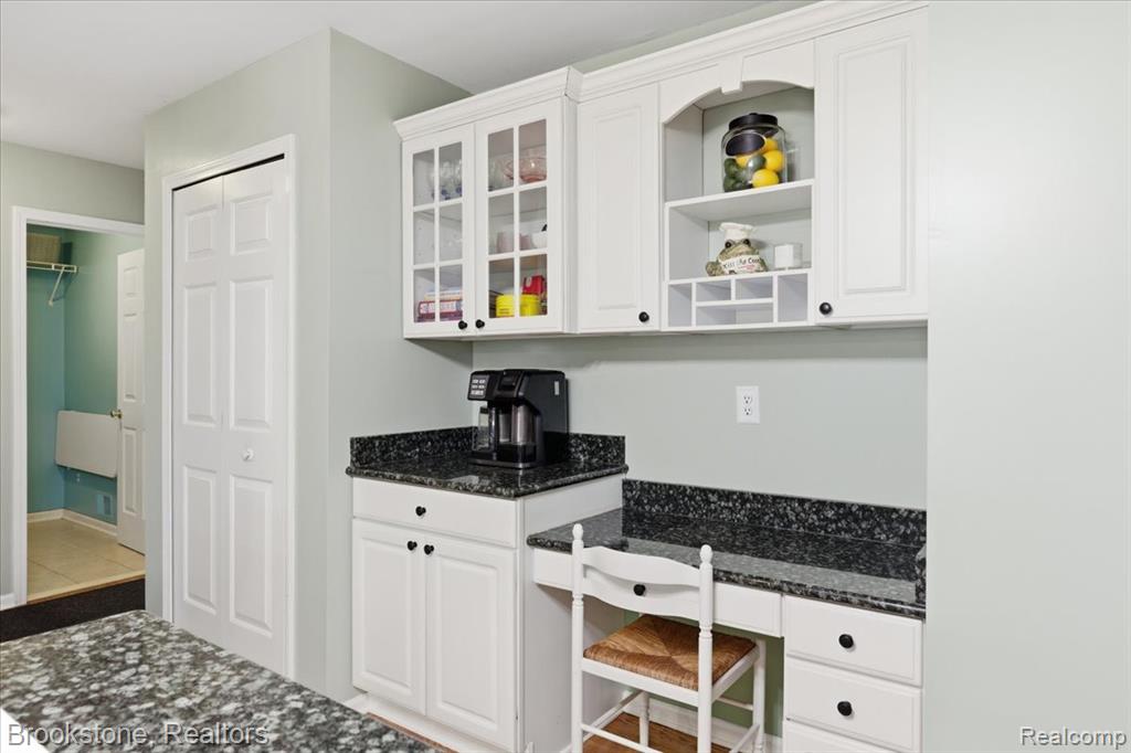 9748 Forest Ridge Drive, Clarkston, MI 48348 — Photo 29
