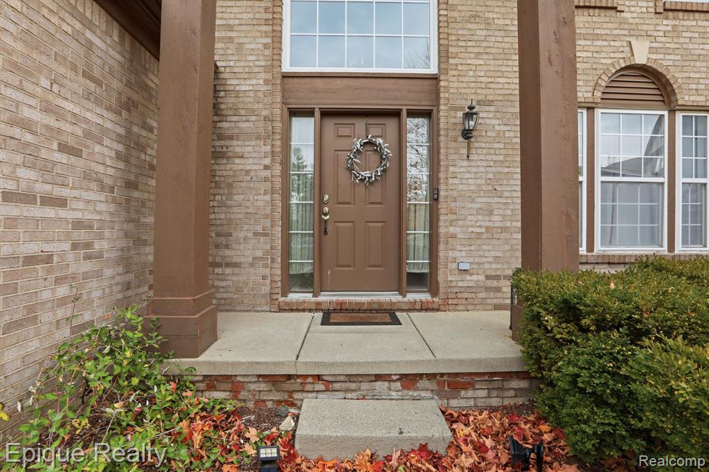 755 Lacosta Court, Pontiac, MI 48340 — Photo 3