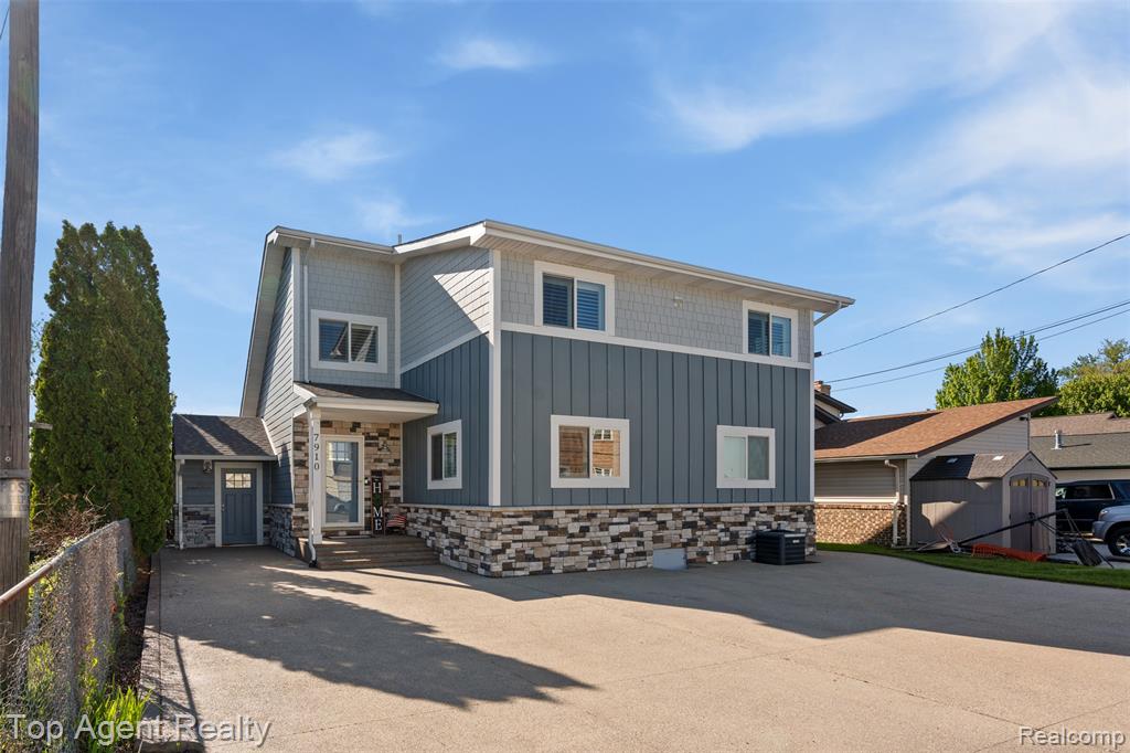 7910 ANCHOR BAY Drive, Clay, MI 48001 — Photo 3