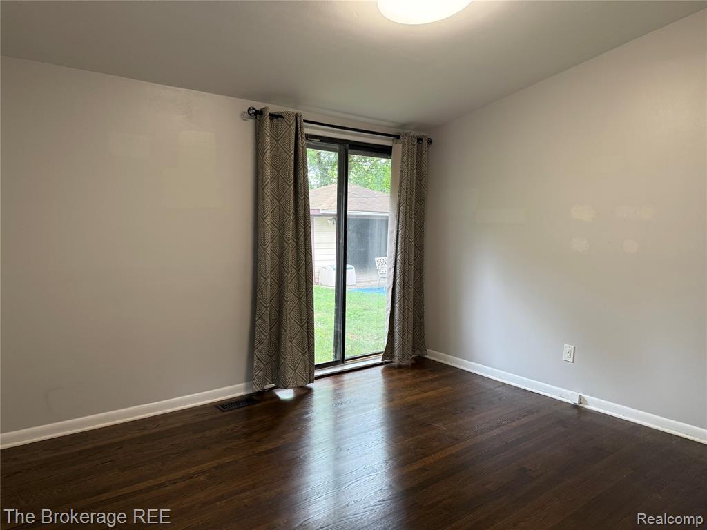 9248 Idaho Street, Livonia, MI 48150 — Photo 37