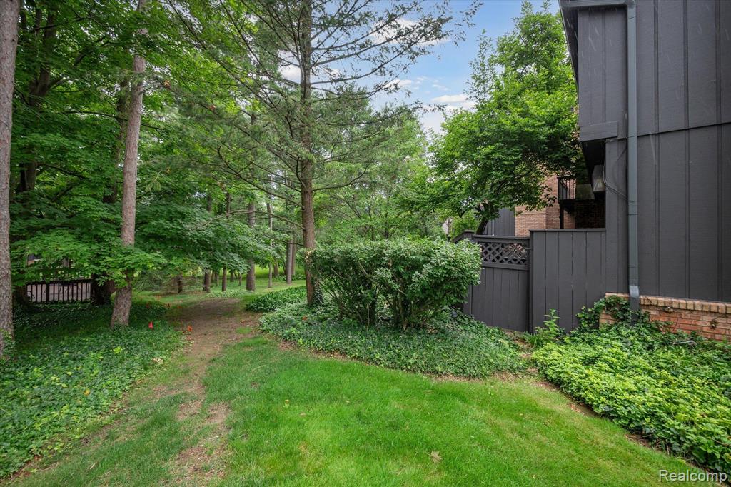 1892 Pine Ridge Lane, Bloomfield Hills, MI 48302 — Photo 49