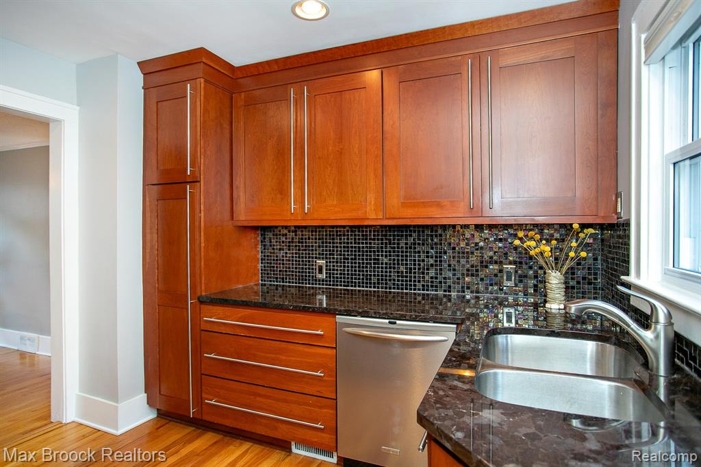 501 N Wilson Avenue, Royal Oak, MI 48067 — Photo 20