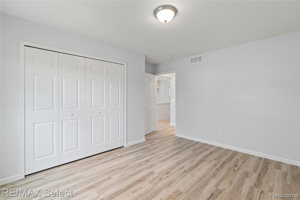 4487 Home Town Drive, Flint, MI 48506 — Photo 9