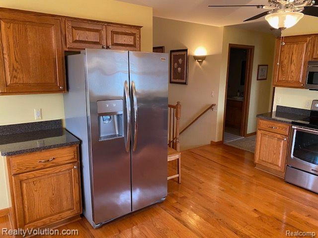 240 Deer Park S, Capac, MI 48014 — Photo 6