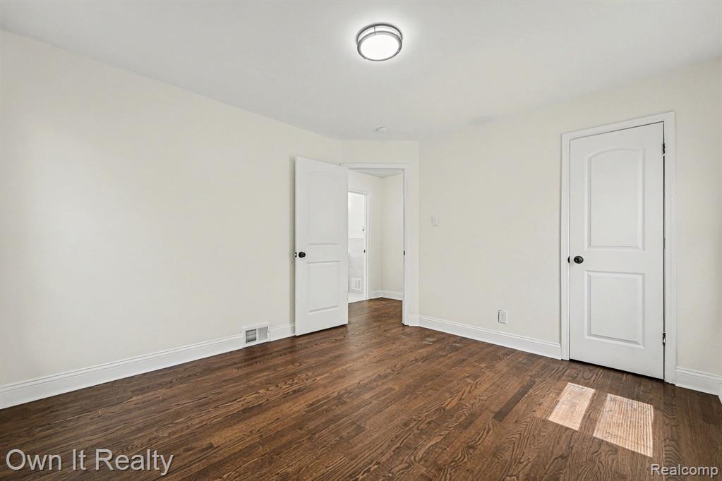 18429 Strathmoor Street, Detroit, MI 48235 — Photo 15