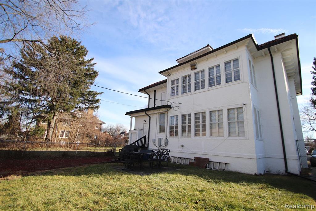 230 CEDARHURST, Highland Park, MI 48203 — Photo 9