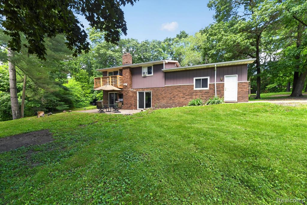423 Sunset, White Lake, MI 48383 — Photo 44