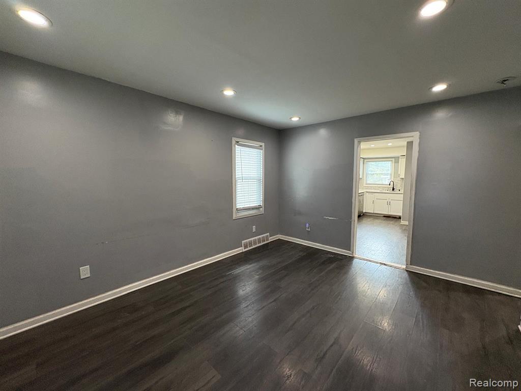 9965 ASBURY Park, Detroit, MI 48227 — Photo 6
