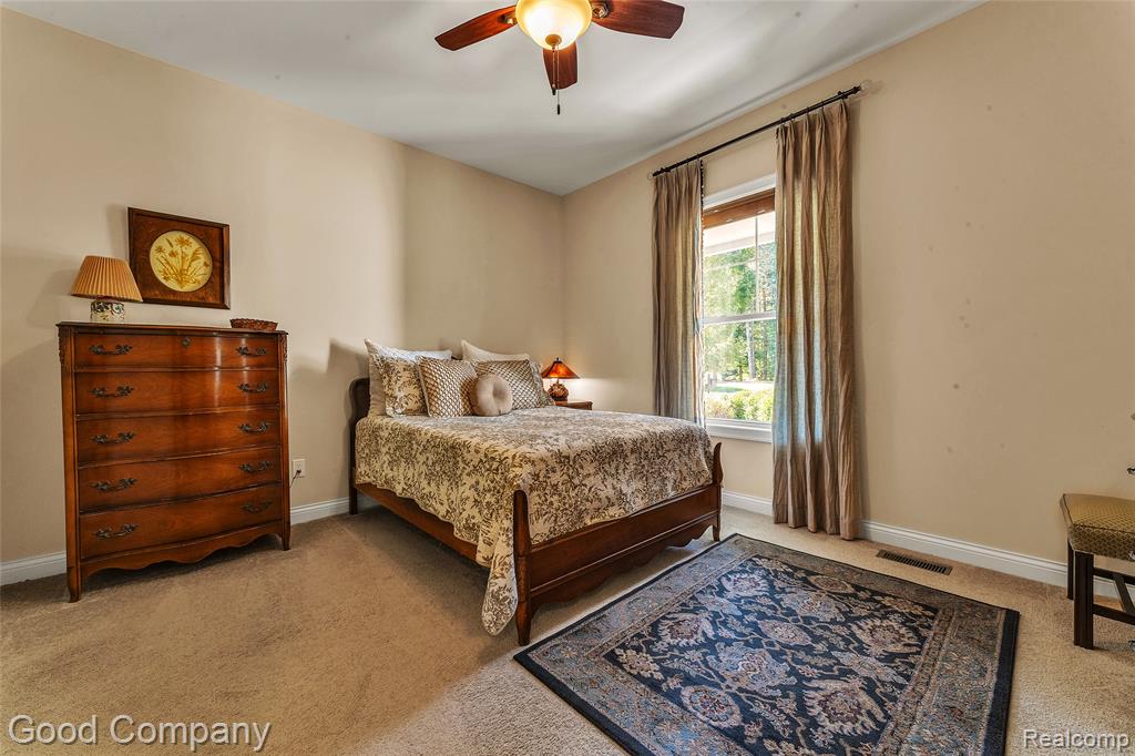 8726 Sunrise Mist Drive, Pinckney, MI 48169 — Photo 32
