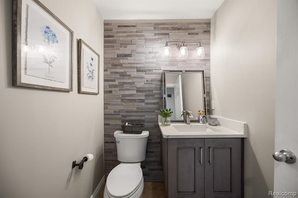 7131 Needle Point, Shelby Twp, MI 48316 — Photo 19