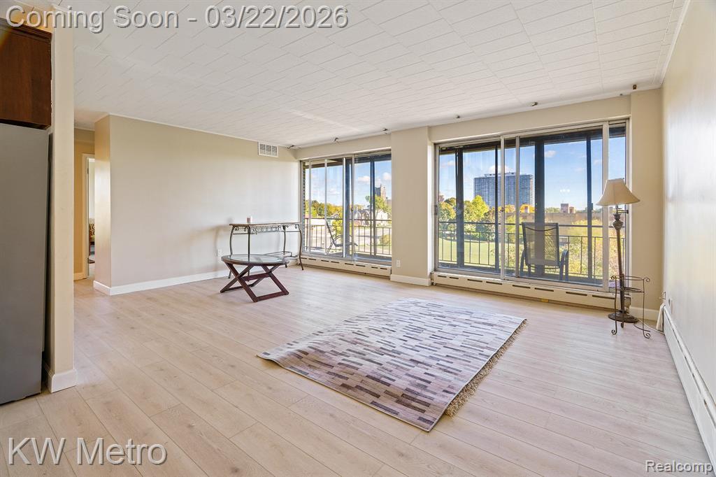 8300 Jefferson E, Detroit, MI 48214 — Photo 4