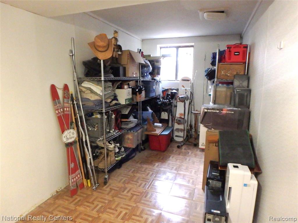 5883 Windward Court, Clarkston, MI — Photo 15