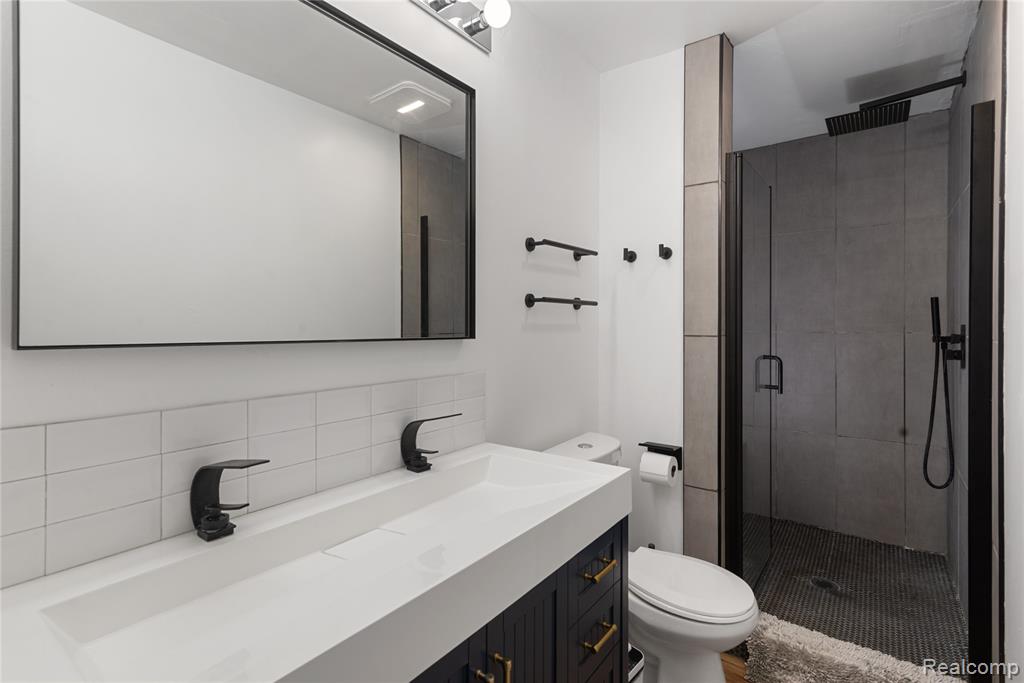 6810 N Territorial Road, Plymouth, MI, 48170