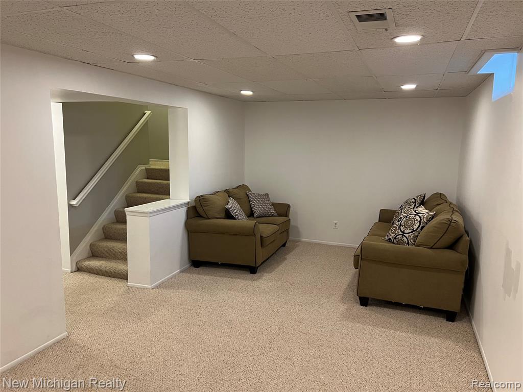 5658 DRAKE HOLLOW Drive E, West Bloomfield, MI — Photo 33