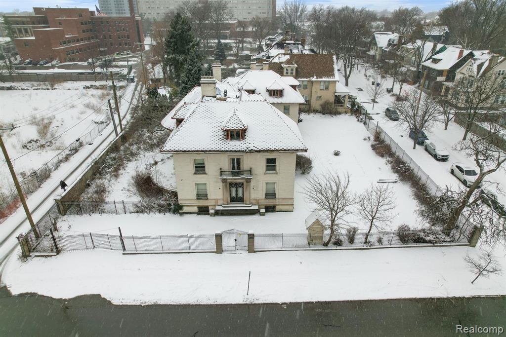 649 VAN DYKE Street, Detroit, MI 48214 — Photo 17