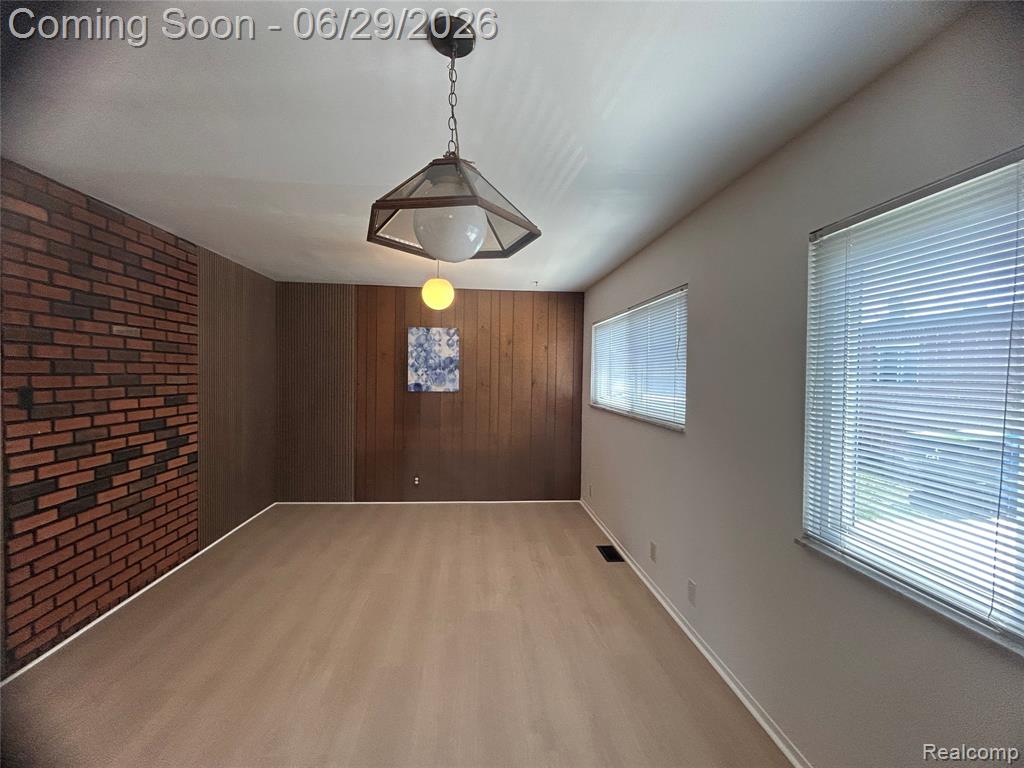30124 Garry Avenue, Madison Heights, MI 48071 — Photo 5