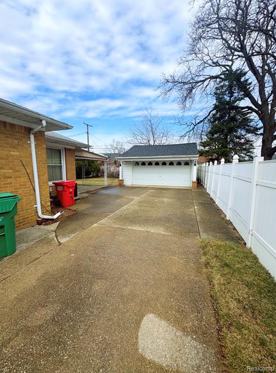 17619 Sprenger Avenue, Eastpointe, MI 48021 — Photo 21