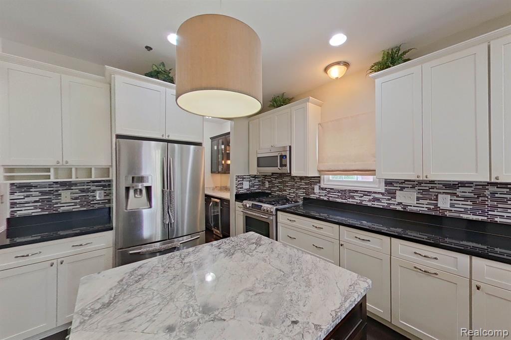 45890 S STONEWOOD Road, Canton, MI 48187 — Photo 28