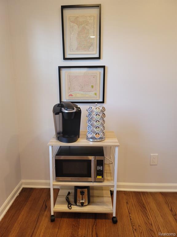 614 E 13 MILE Road, Royal Oak, MI 48073 — Photo 7