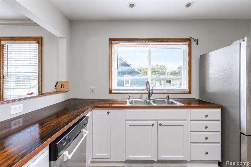 6041 Gilman Street, Garden City, MI — Photo 17