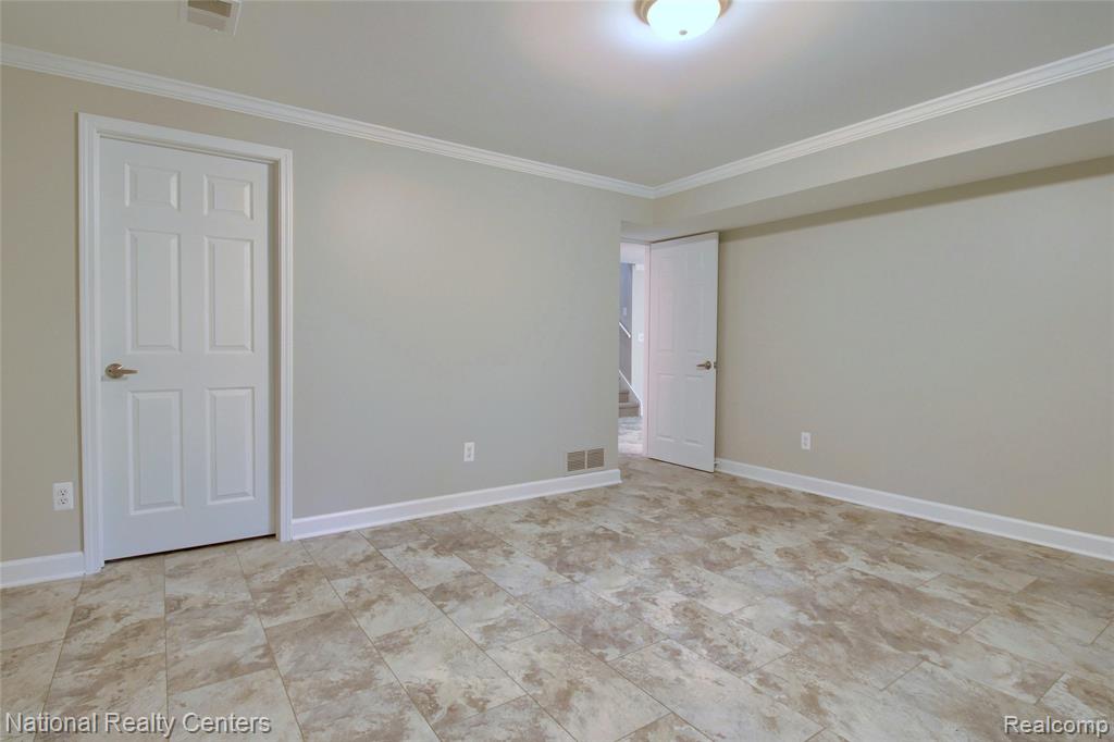 713 Woodcreek Circle, 26, Saline, MI 48176 — Photo 22
