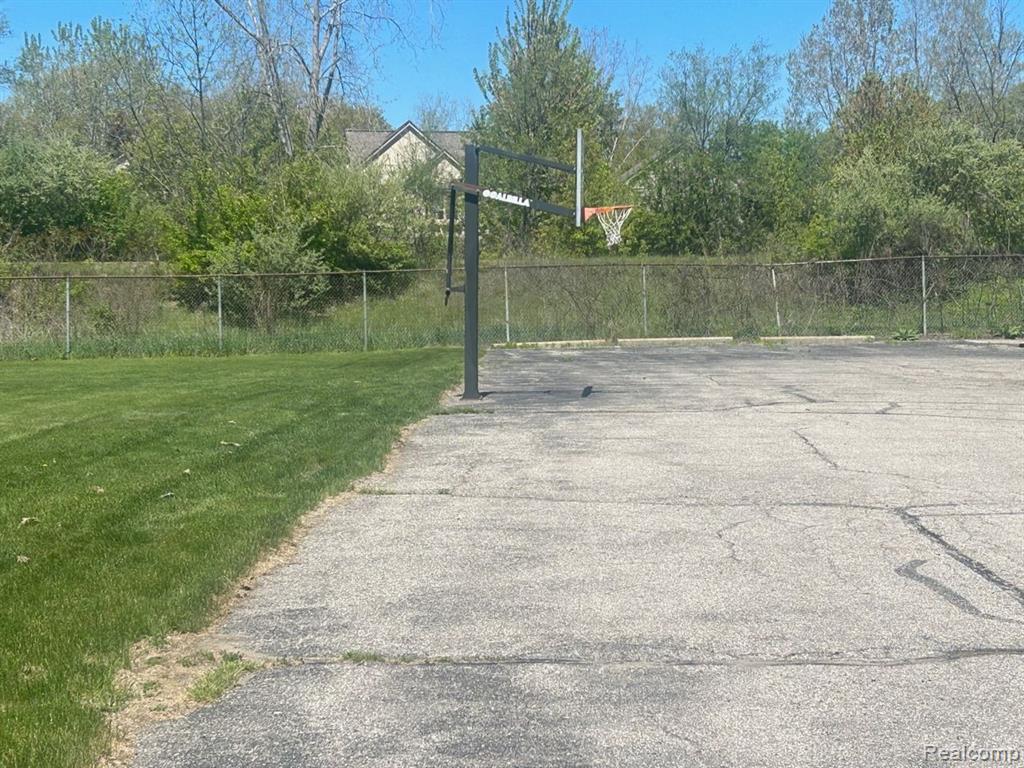 54667 SHELBY Road, Shelby Twp, MI 48316 — Photo 26