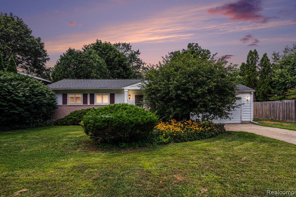 6095 Sunnydale Road, Clarkston, MI — front exterior