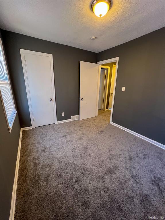 5566 LAKEVIEW Street, Detroit, MI 48213 — Photo 13