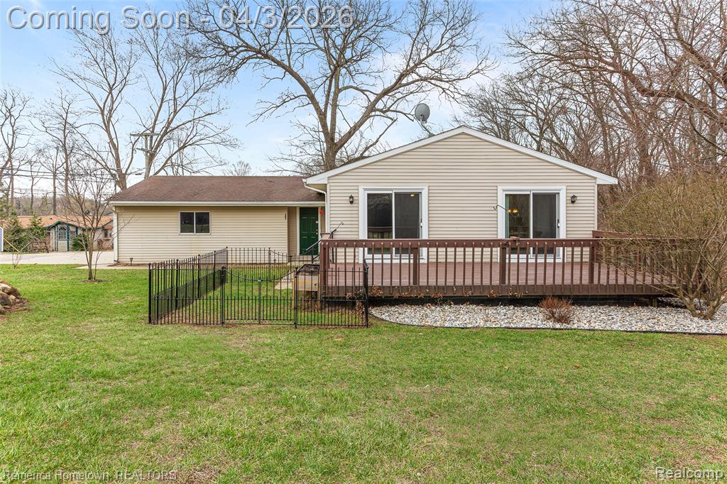 10618 Wolverine Drive, Pinckney, MI 48169 — Photo 2