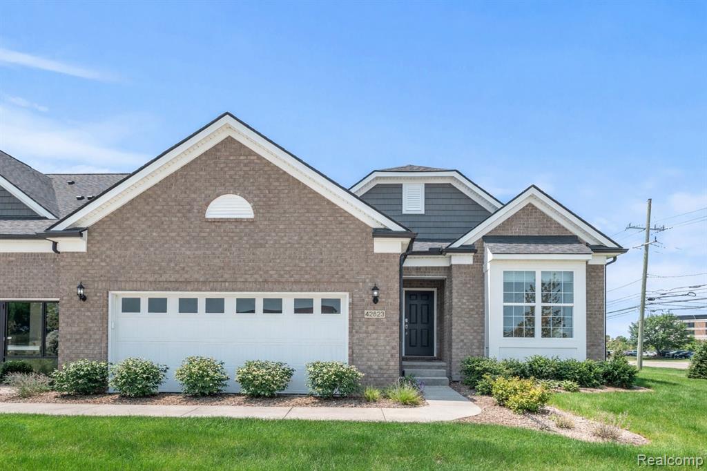 42823 Arbor Drive, Clinton Twp, MI 48038