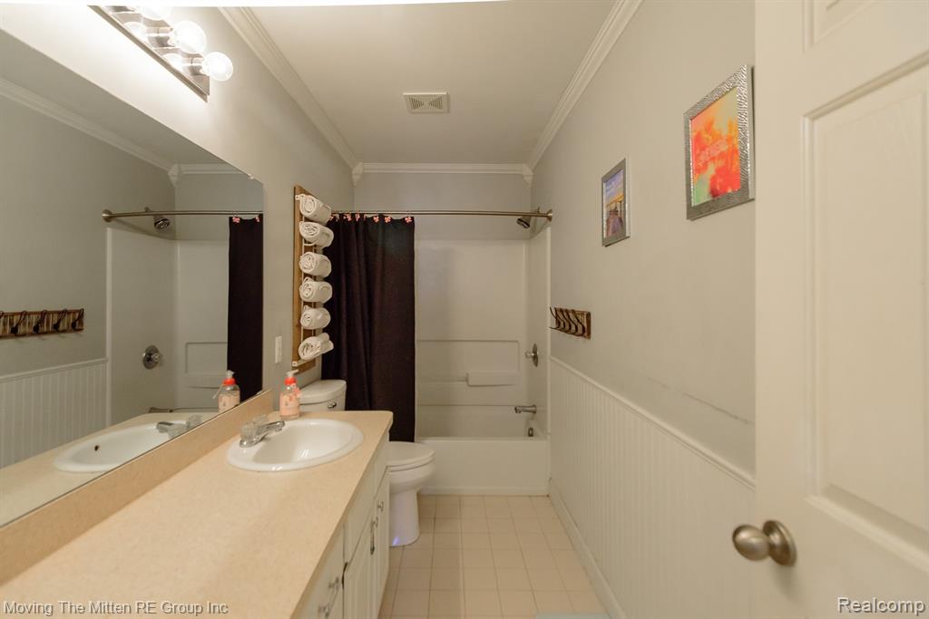 43825 S Timberview Drive, Belleville, MI 48111 — Photo 40