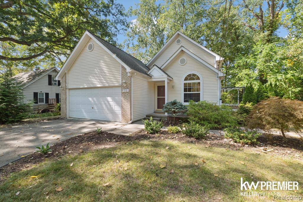 9301 Cardwell Street, Livonia, MI 48150 — Photo 4