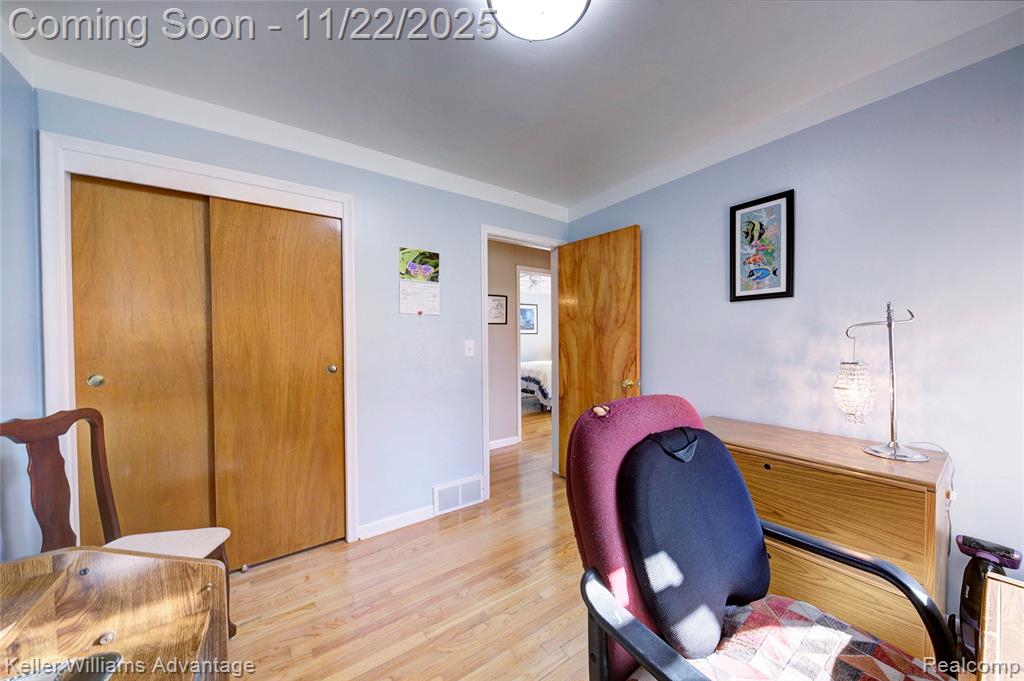 9338 Colorado Street, Livonia, MI 48150 — Photo 30