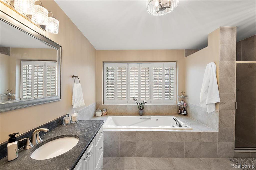 4250 SAINT ANDREWS Street, Howell, MI 48843 — Photo 38