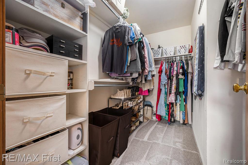 43373 Brooks Drive, Clinton Twp, MI 48038 — Photo 18