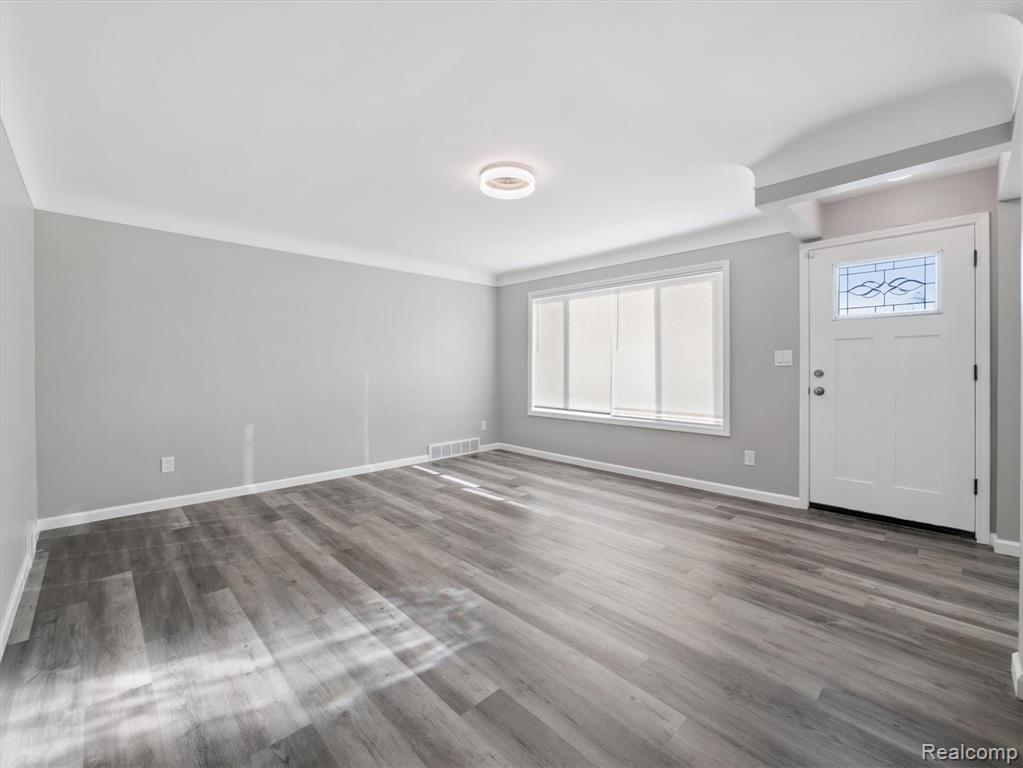 8887 Woodbine, Redford, MI 48239 — Photo 3