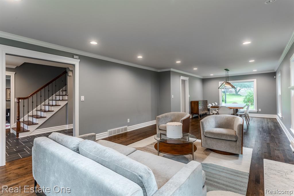 5699 RAVEN Road, Bloomfield Hills, MI 48301 — Photo 10
