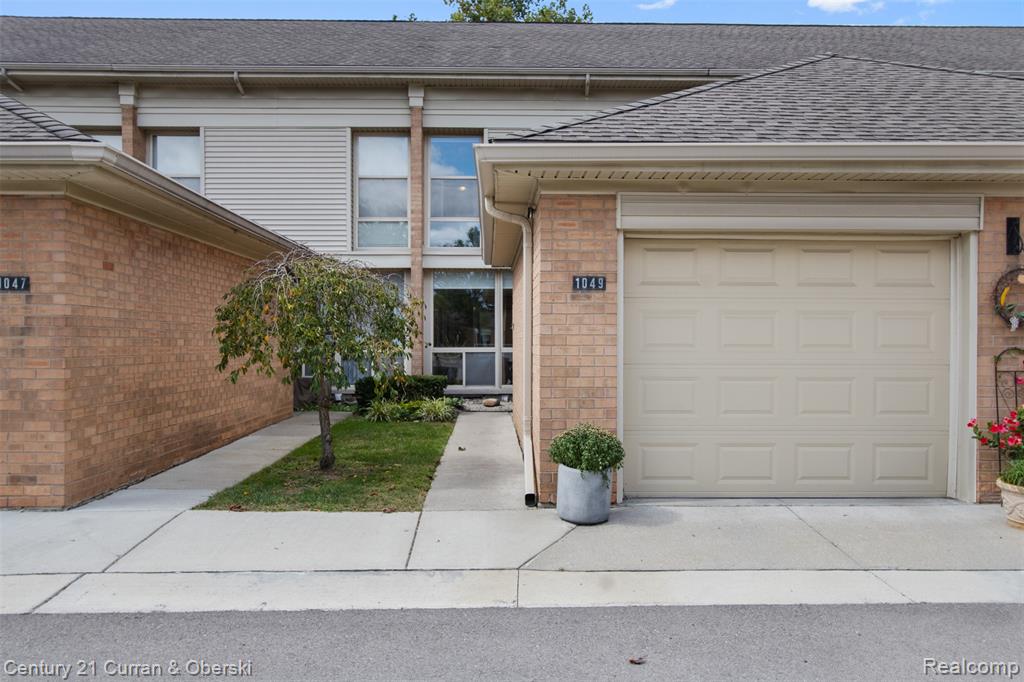1049 Trevor Place, Detroit, MI 48207 — Photo 2