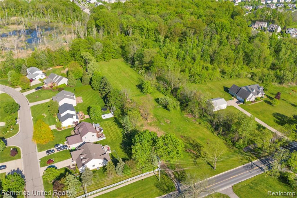 25100 MARTINDALE Road, South Lyon, MI, 48178