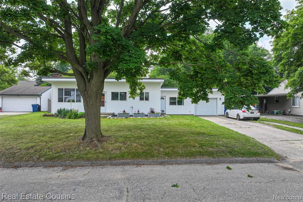 135 Bevins Street, Holly, MI 48442 — Photo 32
