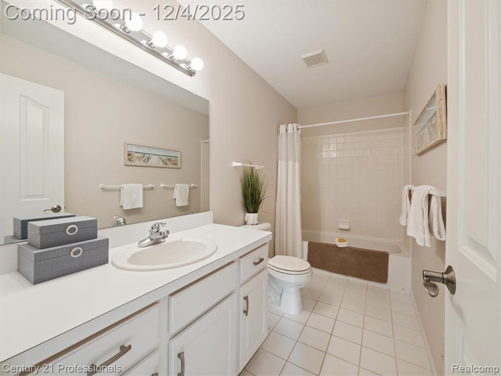 1062 Key West Court, Orion, MI — Photo 37