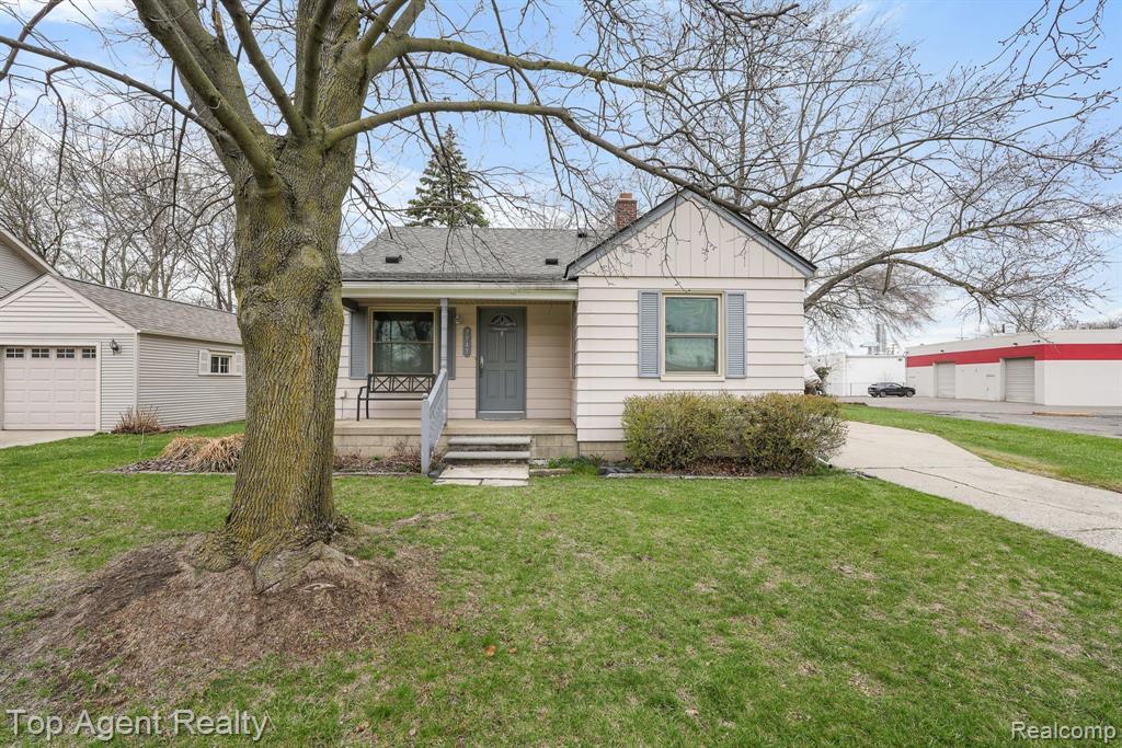 7545 CRISSMAN Street, Utica, MI 48317 — Photo 2