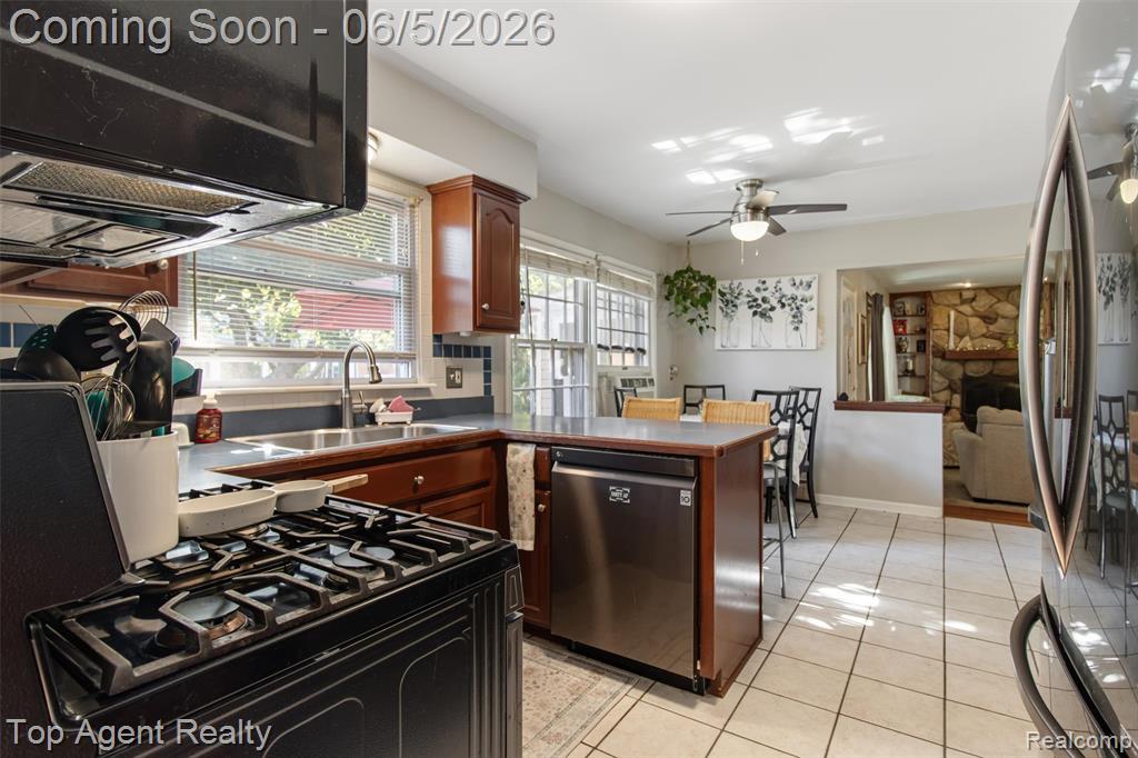 32341 Woody, Fraser, MI 48026 — Photo 4