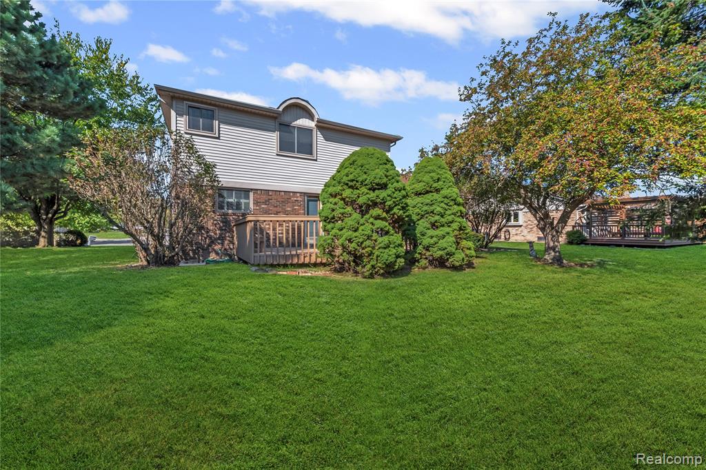 40538 Woodside Drive, Clinton Twp, MI 48038 — Photo 35